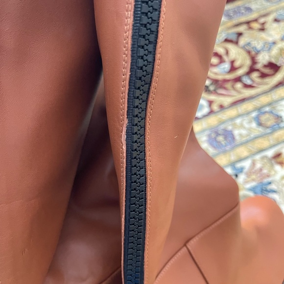 Frame NWT Boots - Picture 6 of 16